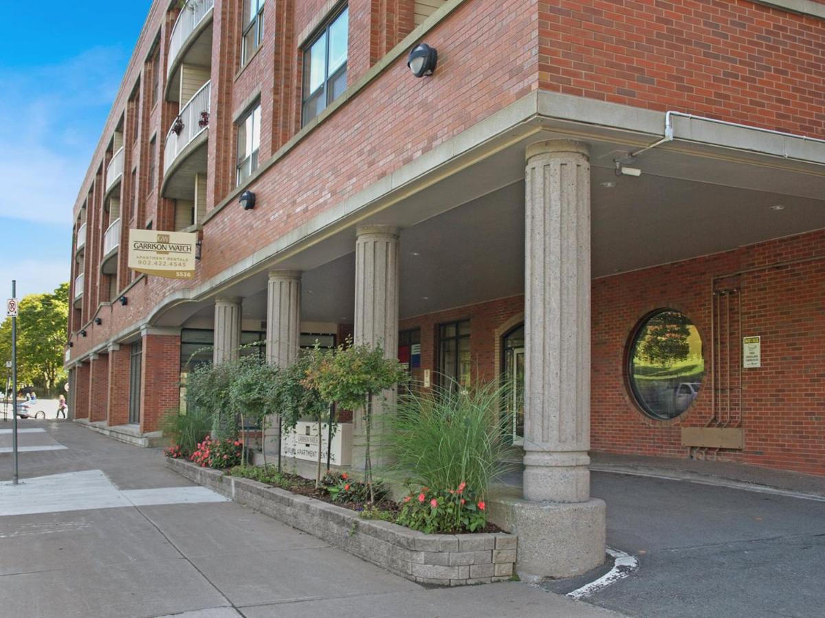 Spectacular Downtown Location Apartamento Halifax Exterior foto